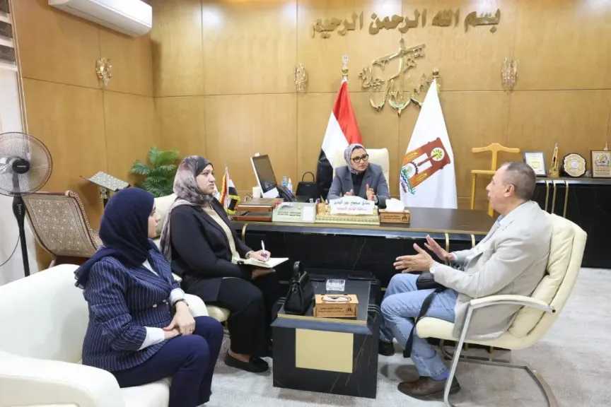 محافظ الوادي الجديد تبحث إنشاء مجمع صناعات غذائية و مدرسة تكنولوجية تطبيقية