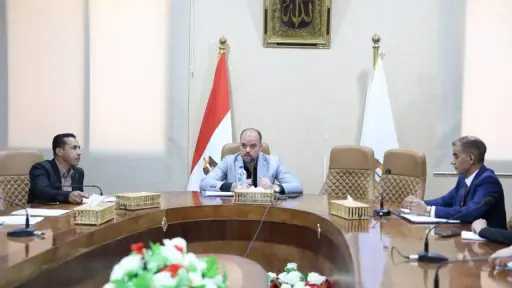 نائب محافظ الوادي الجديد يعقدُ اجتماعًا لمتابعة مبادرة ”مشروعك”