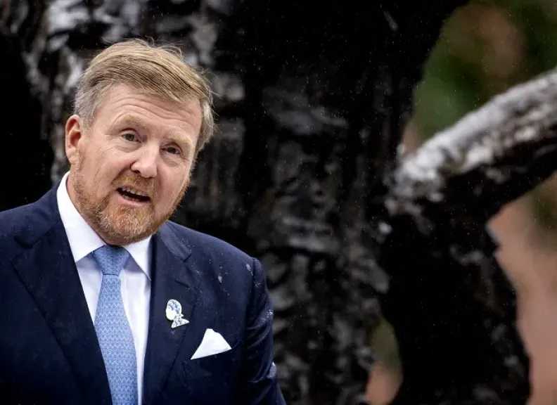 ملك هولندا يستقبل الرئيس الألماني وقرينته في أمستردام