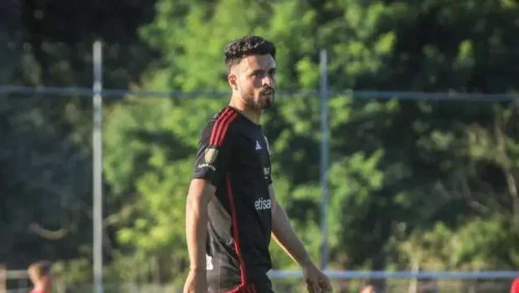 صلاح محسن يُحدد موقفه من الانضمام إلى الزمالك