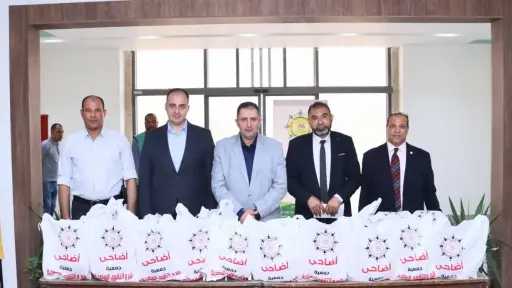 محافظ دمياط يشهد توزيع لحوم الأضاحى على عمال... محافظ دمياط يشهد توزيع لحوم الأضاحى على عمال النظافة بمدينة دمياط