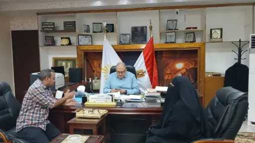 رئيس حي السلام أول يعقد اجتماعا لمتابعة ملف... رئيس حي السلام أول يعقد اجتماعا لمتابعة ملف استرداد أراضي أملاك الدولة والتعديات الواقعة عليها