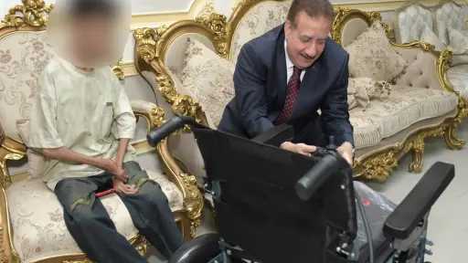 استجابة إنسانية فورية من محافظ بورسعيد لمطلب أحد... استجابة إنسانية فورية من محافظ بورسعيد لمطلب أحد المواطنين خلال جولته الميدانية