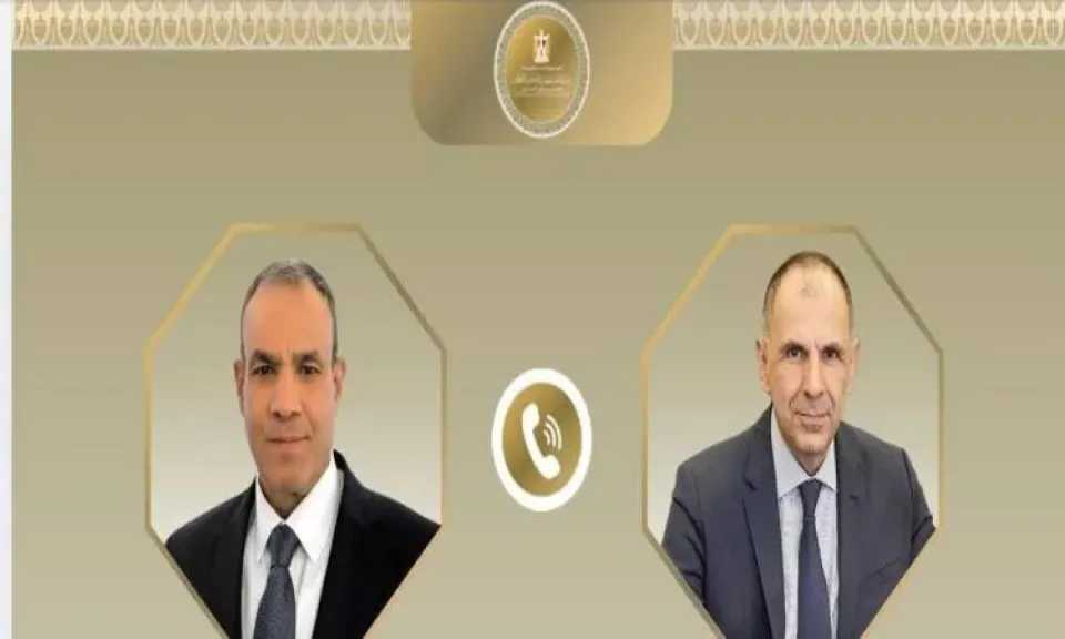وزير الخارجية ونظيره اليوناني يبحثان دعم العلاقات الثنائية والتطورات الإقليمية