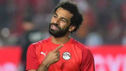 فيتوريا: محمد صلاح مثال للاحتراف الكامل.. ومونديال 2026... فيتوريا: محمد صلاح مثال للاحتراف الكامل.. ومونديال 2026 قد يطوي صفحة جيل الأساطير