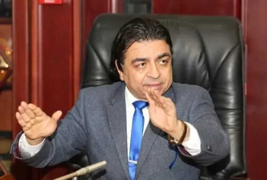 نصائح طبية من جمال شعبان بخصوص الحجامة والأدوية الحديثة