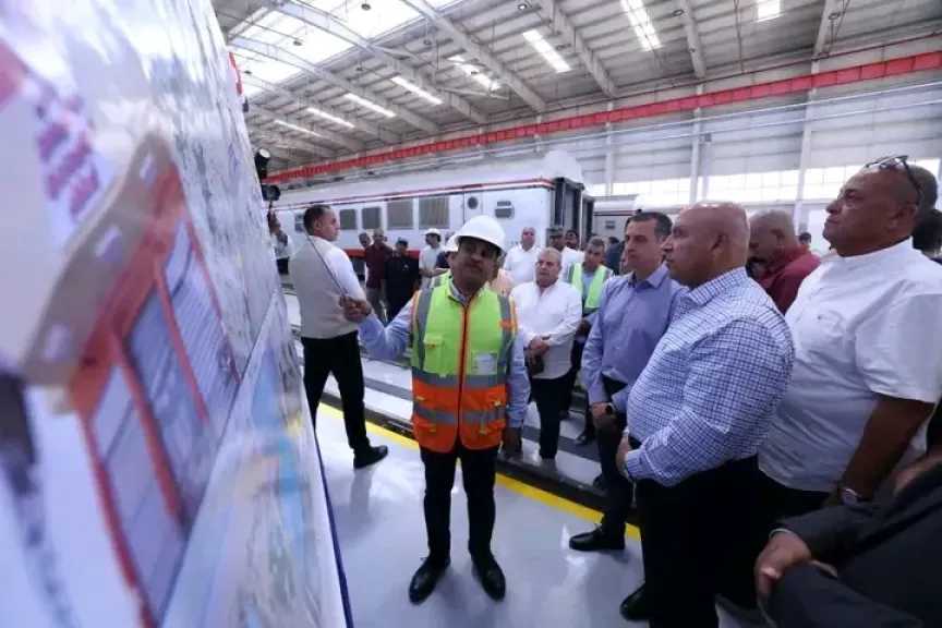 وزير النقل يتفقد ورشة السد العالي الجديدة بأسوان