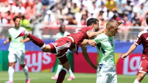 والد لاعب قطر: التعادل أمام سويسرا نقطة الانطلاق... والد لاعب قطر: التعادل أمام سويسرا نقطة الانطلاق في المونديال