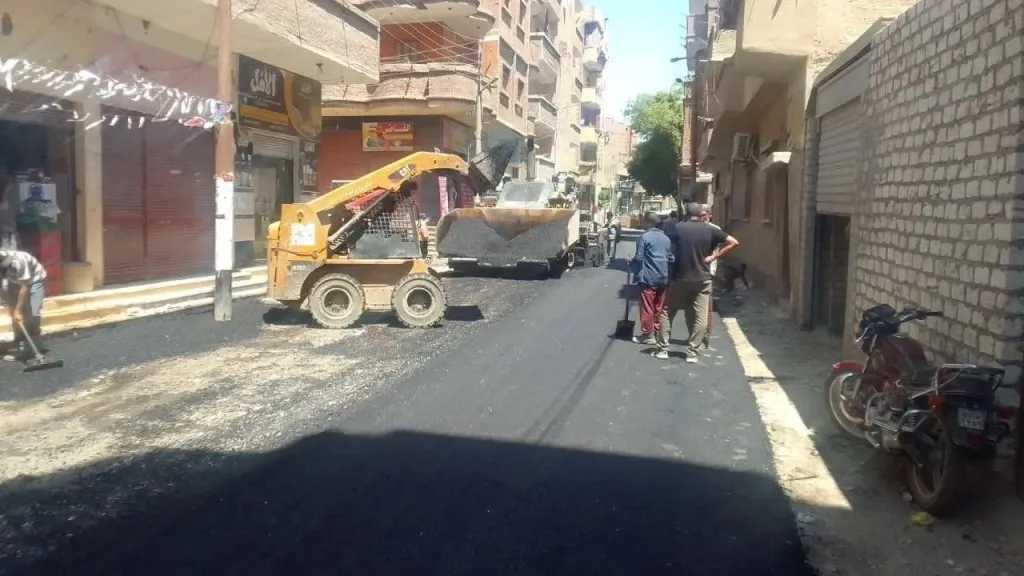 محافظ أسيوط: بدء أعمال رصف شارع النهضة بمدينة ساحل سليم لتحسين الحركة المرورية