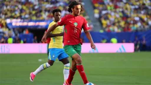 بعد تألقه أمام البرازيل.. أيوب بوعدي يحسم موقفه من عروض ليفربول وآرسنال