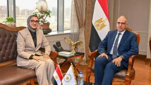 وزير الري ومحافظ الوادي الجديد يتابعان موقف استخدام المياه الجوفية وجهود التنمية المستدامة بالمحافظة