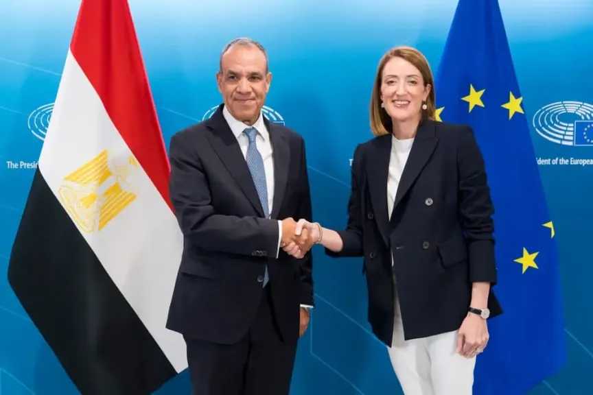 وزير الخارجية يلتقي مع رئيسة البرلمان الأوروبي في بروكسل