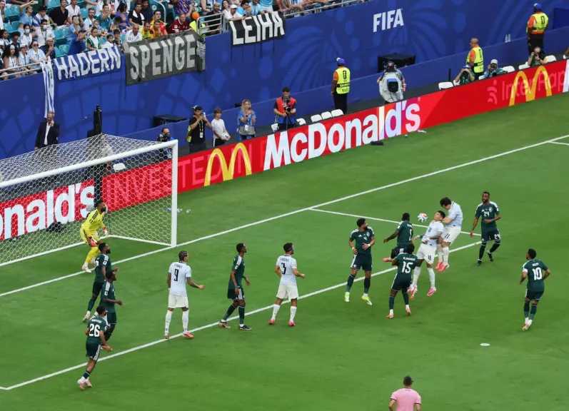 منتخب السعودية يسجل الأول بمرمى أوروجواي بموقعة كأس العالم.. فيديو