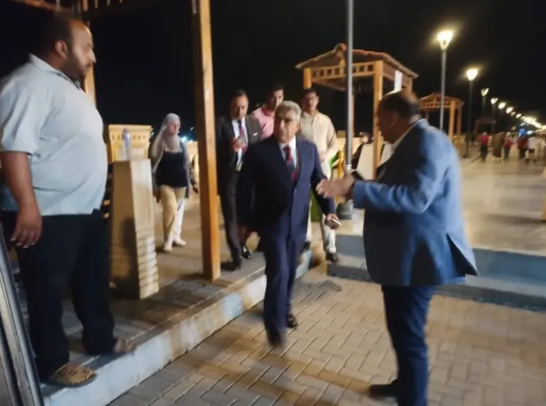 محافظ الدقهلية يتفقد ممشى المنصورة السياحي