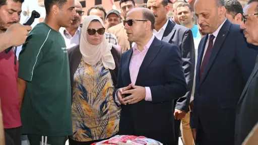 محافظ الغربية يتفقد سوق اليوم الواحد ويتابع توافر... محافظ الغربية يتفقد سوق اليوم الواحد ويتابع توافر السلع