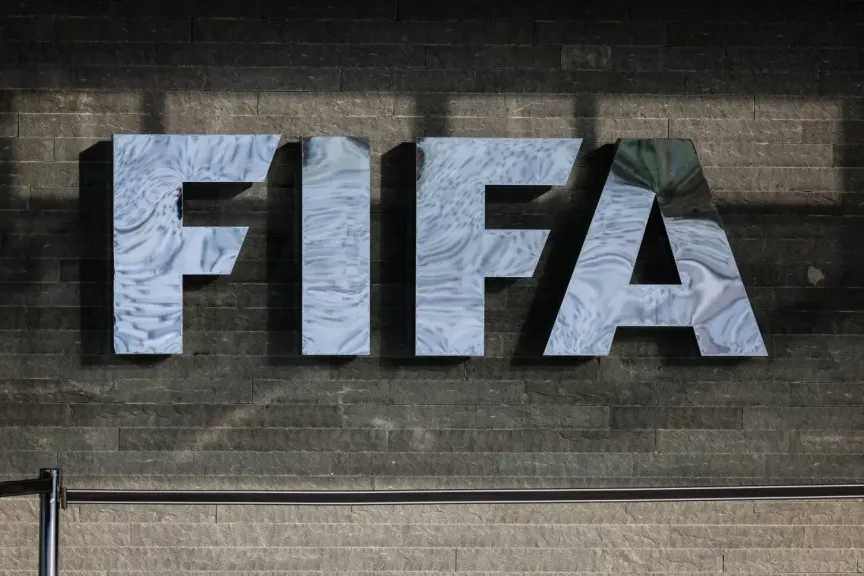 فيفا يرفض طلب الاتحاد العراقي بشأن رفع العلم من أرض الملعب خلال مباريات كأس العالم 2026