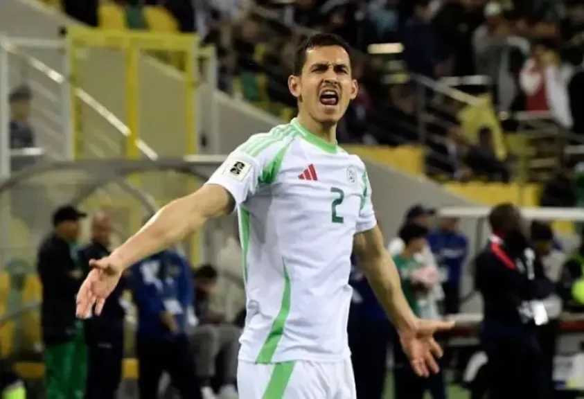 قائد الجزائر يشيد بميسي بعد الهزيمة: «من أعظم لاعبي التاريخ ولا يمكن إيقافه»