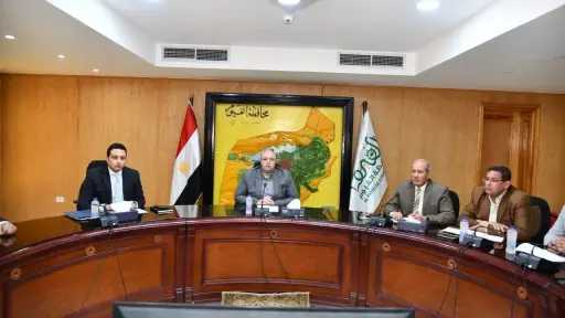محافظ الفيوم يتابع معدلات الآداء بملف تقنين أراضي... محافظ الفيوم يتابع معدلات الآداء بملف تقنين أراضي أملاك الدولة