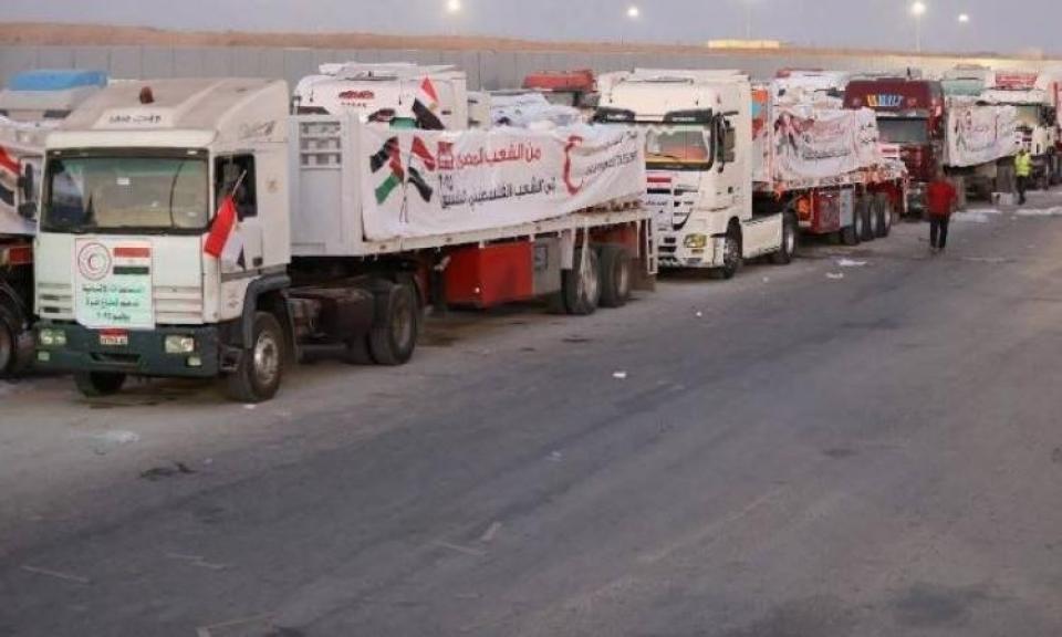 القافلة 216 من «زاد العزة» تدخل غزة محمّلة بمساعدات غذائية وإغاثية