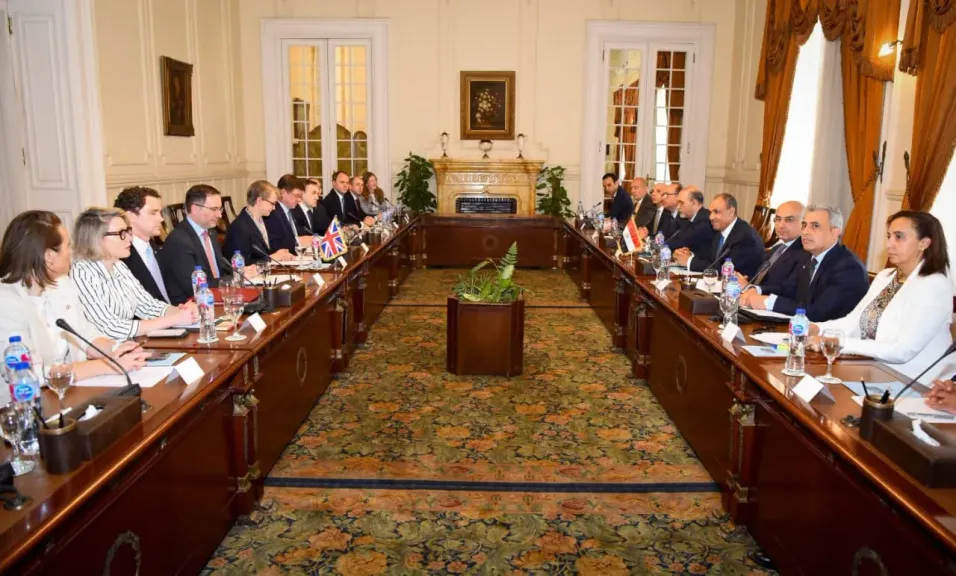 وزير الخارجية ونظيرته البريطانية