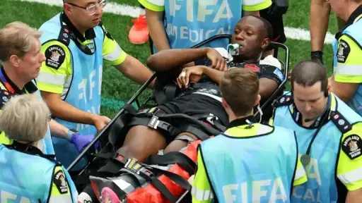 تقارير طبية تكشف مدة غياب لاعب منتخب كندا تقارير طبية تكشف مدة غياب لاعب منتخب كندا