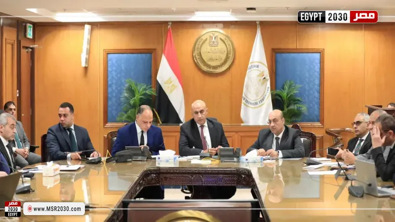 وزير التعليم يتابع انتظام أول أيام امتحانات الثانوية العامة من غرفة العمليات المركزية