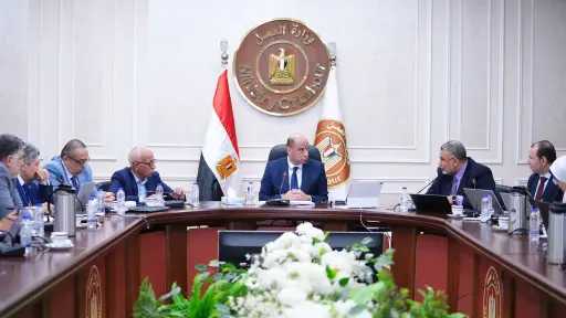 وزير العمل يترأس اجتماع المجلس الأعلى للتشاور الاجتماعي وزير العمل يترأس اجتماع المجلس الأعلى للتشاور الاجتماعي
