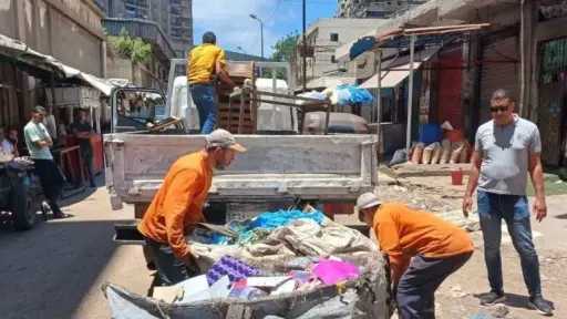 شن حملات للقضاء على ظاهرة النباشين في الإسكندرية..... شن حملات للقضاء على ظاهرة النباشين في الإسكندرية.. وضبط أطنان من المفروزات بـ3 أحياء