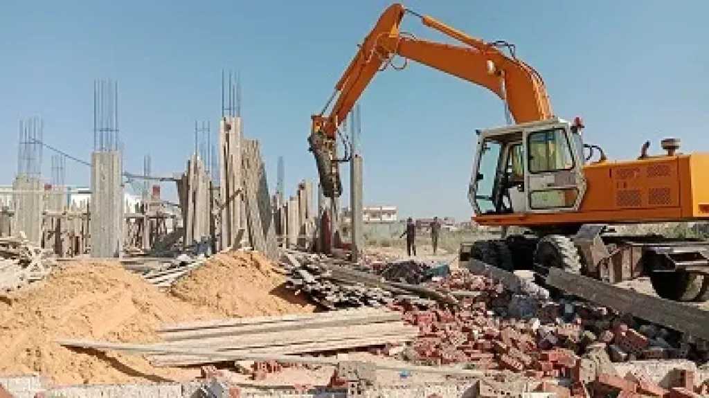 حملات مكثفة بالإسكندرية تزيل فيلات ومبان مخالفة وتتصدى للتعديات