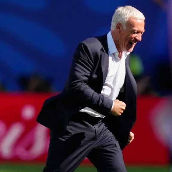 ديشامب: لا أخشى الحكام الأرجنتينيين.. وأتمنى تقديمهم أداءً مثل حكم مباراة مصر
