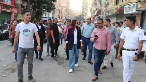 نائب محافظ الجيزة تقود حملة لرفع الإشغالات بشارع ضياء في حي الطالبية