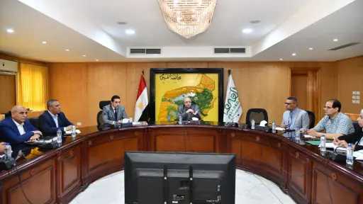 محافظ الفيوم يشدد على تسريع وتيرة العمل والالتزام... محافظ الفيوم يشدد على تسريع وتيرة العمل والالتزام بالجداول الزمنية للانتهاء من مشروعات القرض الأوروبي
