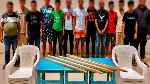 مشاجرة بالعصي والكراسي على شاطئ بالإسكندرية.. الأمن يضبط... مشاجرة بالعصي والكراسي على شاطئ بالإسكندرية.. الأمن يضبط 13 عاملًا طرفي الواقعة