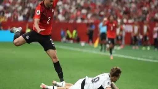 «مزق سروالي».. لاعب نيوزيلندا يشكك في صحة هدف... «مزق سروالي».. لاعب نيوزيلندا يشكك في صحة هدف منتخب مصر الثاني