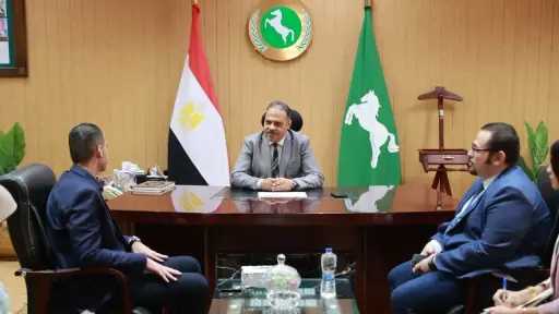 نائب وزير الصحة يبحث مع محافظ الشرقية خطط تطوير المنشآت الصحية ومتابعة المشروعات الجارية