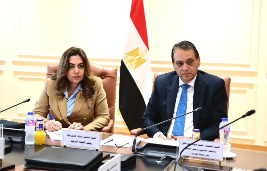  الدكتورة منال عوض