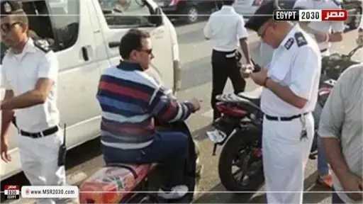 ضبط 389 مخالفة لقائدي الدراجات النارية لعدم ارتداء... ضبط 389 مخالفة لقائدي الدراجات النارية لعدم ارتداء الخوذة