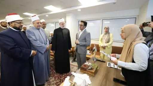 الشيخ أيمن عبدالغني يفتتح وحدة الدعوة الإلكترونية بمجمع... الشيخ أيمن عبدالغني يفتتح وحدة الدعوة الإلكترونية بمجمع البحوث الإسلامية لمعالجة الفكر عقديًا وفكريًا وسلوكيًا