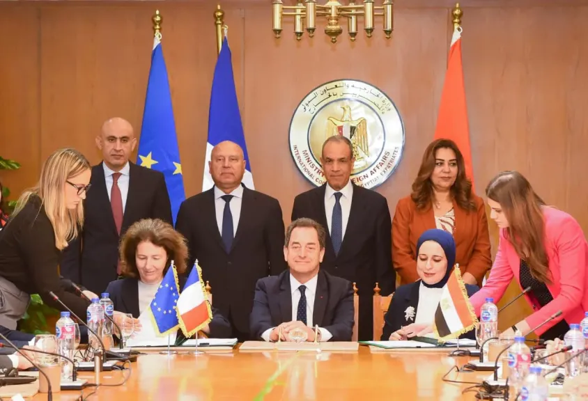 مراسم التوقيع على اتفاقيات تعاون بين عدد من الوزارات والهيئات المصرية والوكالة الفرنسية للتنمية