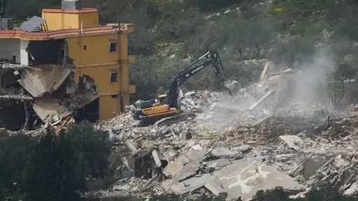 إسرائيل تهدد بهدم منازل في بلدة جنوبي لبنان... إسرائيل تهدد بهدم منازل في بلدة جنوبي لبنان بعد عودة أهاليها