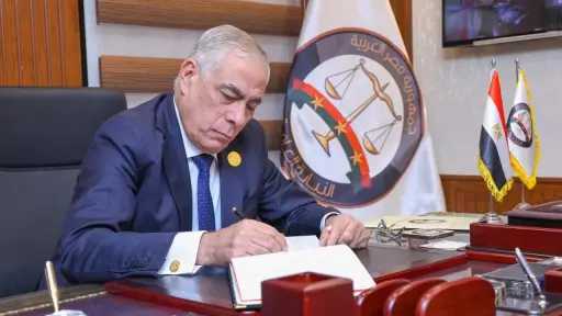 النائب العام يزور نيابة استئناف الإسماعيلية ويؤكد أهمية تطوير بيئة العمل وتحقيق العدالة الناجزة