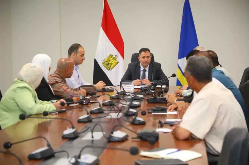 بعد اعتماده لحركة التنقلات الأخيرة.. محافظ دمياط يعقد اجتماع مع نواب رؤساء الوحدات المحلية الجدد