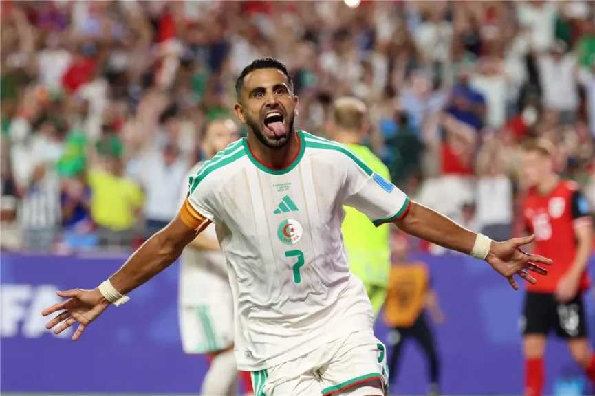 رياض محرز: قدمنا مباراة قوية أمام النمسا والتأهل كان الهدف الأهم