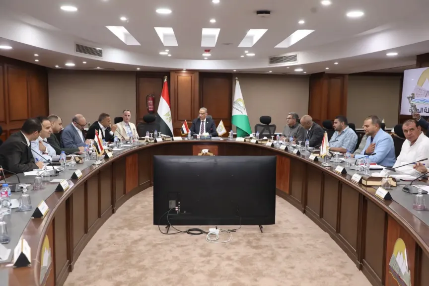 محافظ الجيزة يلتقي أعضاء مجلسي النواب والشيوخ عن دائرة بولاق الدكرور 