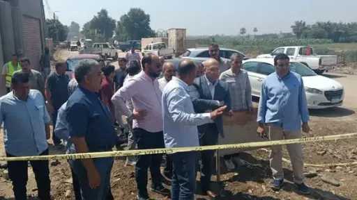 نائب محافظ الجيزة يتابع معدلات تنفيذ أعمال مشروع الصرف الصحي بقرية الرهاوي بمركز منشأة القناطر