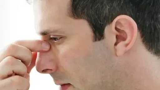 صداع الجيوب الأنفية في الصيف.. علامات تميزه عن أنواع الصداع الأخرى
