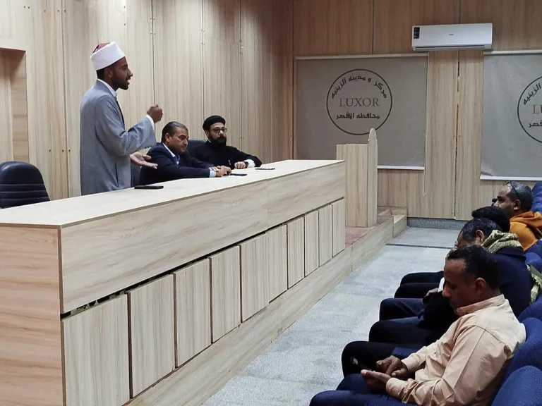 مبادرة ”قرارك يفرق” تواصل نشر الوعي بمخاطر الإدمان والتعاطي بمراكز ومدن الأقصر