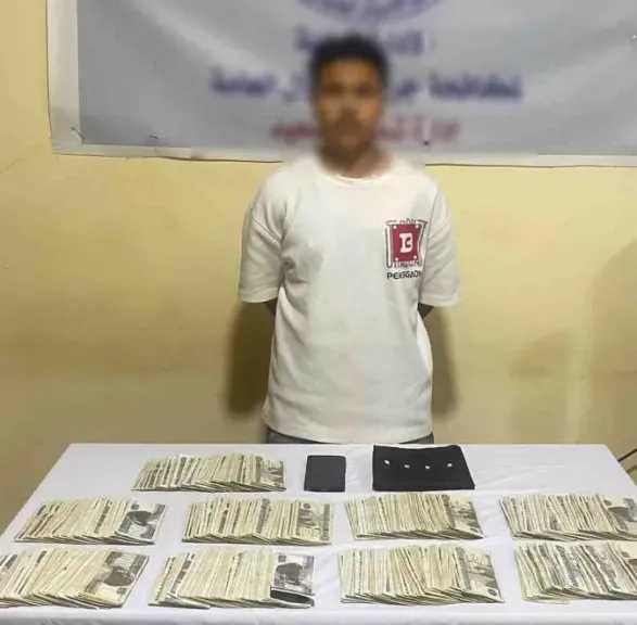 القبض على متهم بانتحال صفة موظف خدمة عملاء بنوك والنصب على المواطنين في المنيا