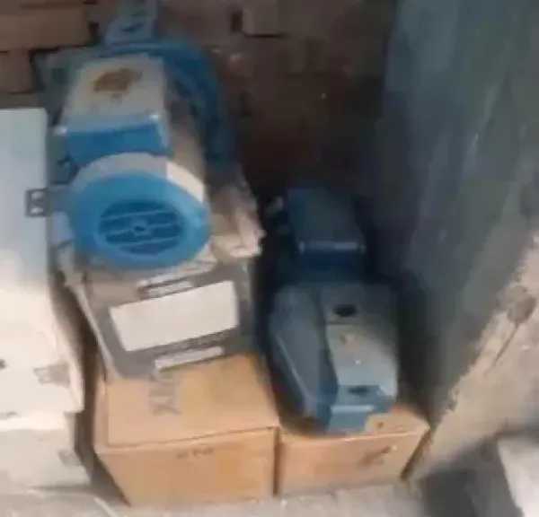ضبط مصنع غير مرخص لتجميع مواتير المياه بالجيزة.. ومصادرة منتجات بعلامات تجارية مزورة