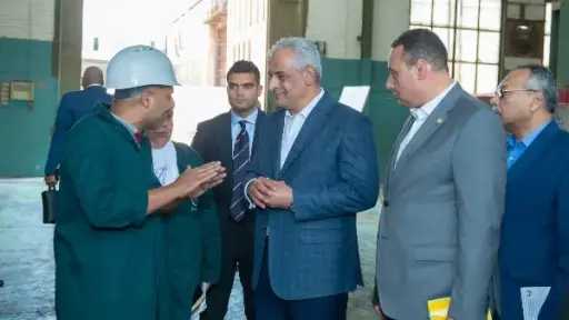 وزير الإنتاج الحربي يتفقد حلوان للصناعات الهندسية ويشيد... وزير الإنتاج الحربي يتفقد حلوان للصناعات الهندسية ويشيد بطفرة غير مسبوقة بالإنتاج